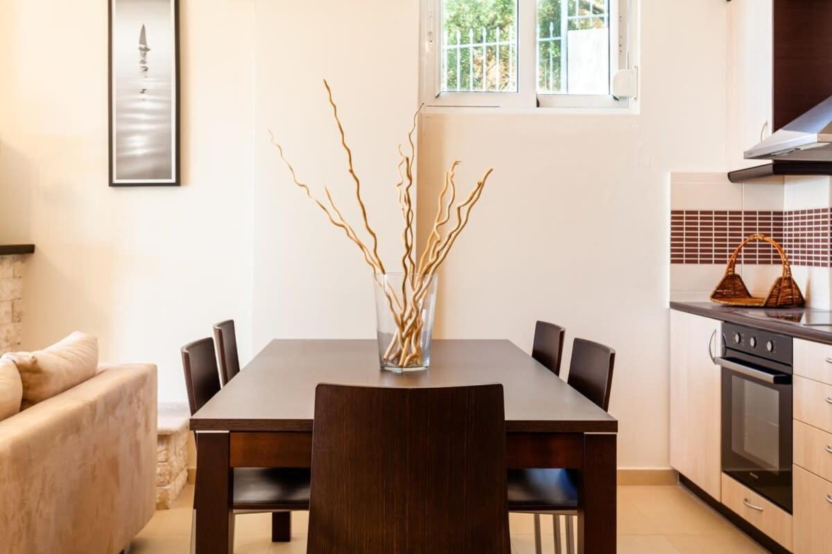 Villa Aigli Fully Equipped Getaway - Seaview Lux Retreat Kalamata Esterno foto